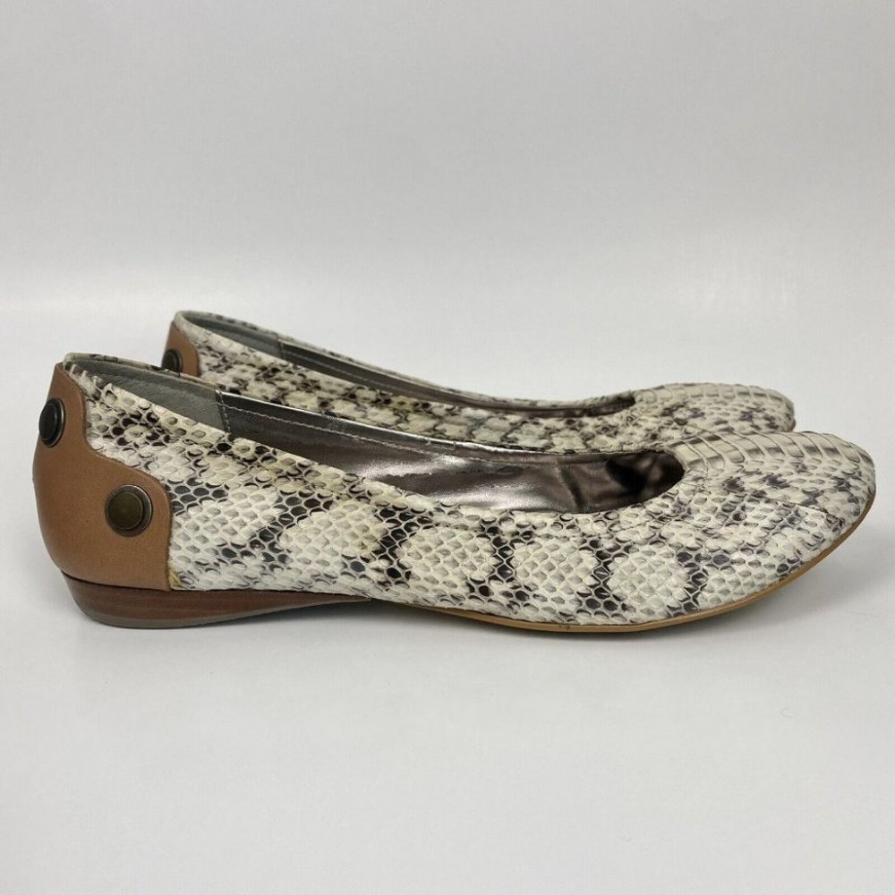 B. Makowsky Faux Snake Skin Flats US 10 Women Rose Reptile Animal Leather